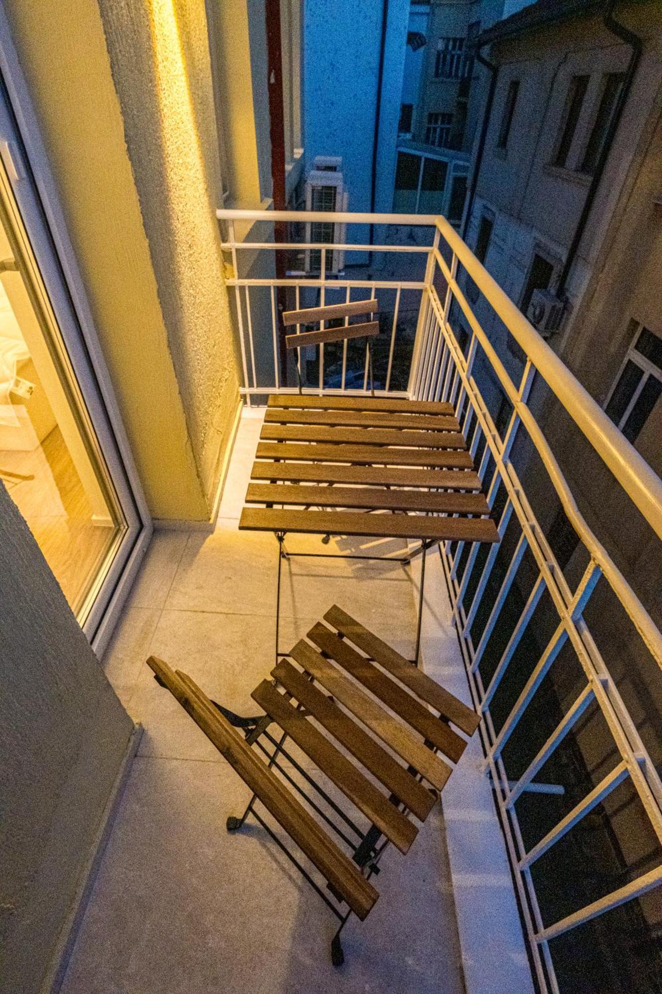South 22 - Brand New Modern 1Bd Apt In Sofia Center Sófia Exterior foto